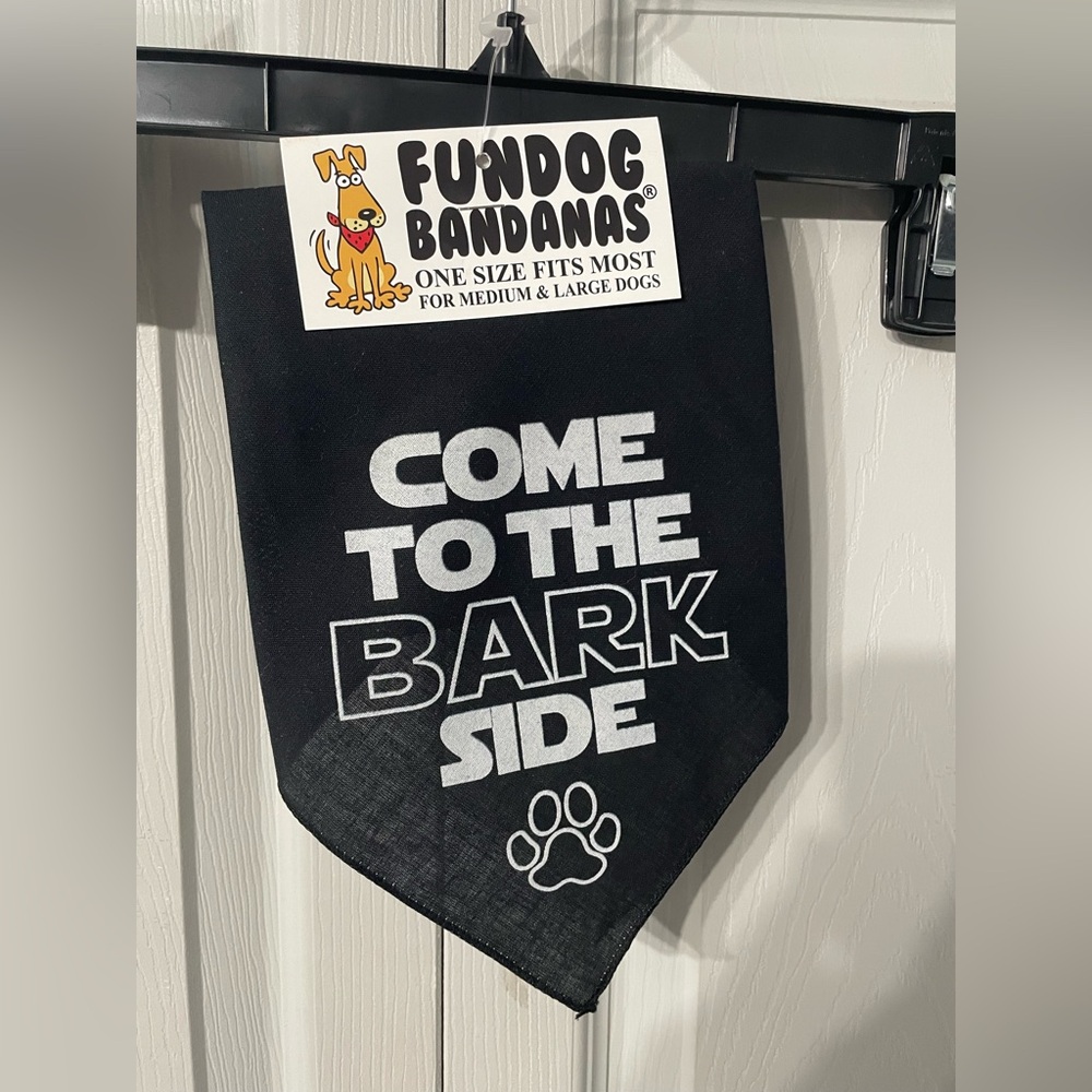 NWT Black Dog Bandana 22x22x31” medium or large dog